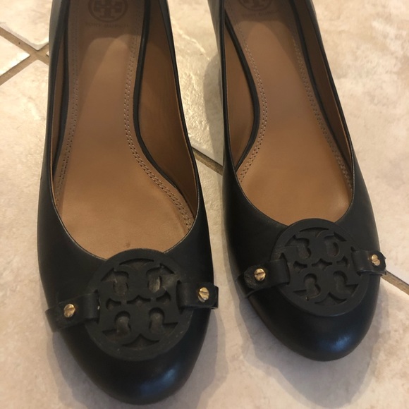 tory burch miller wedge pump